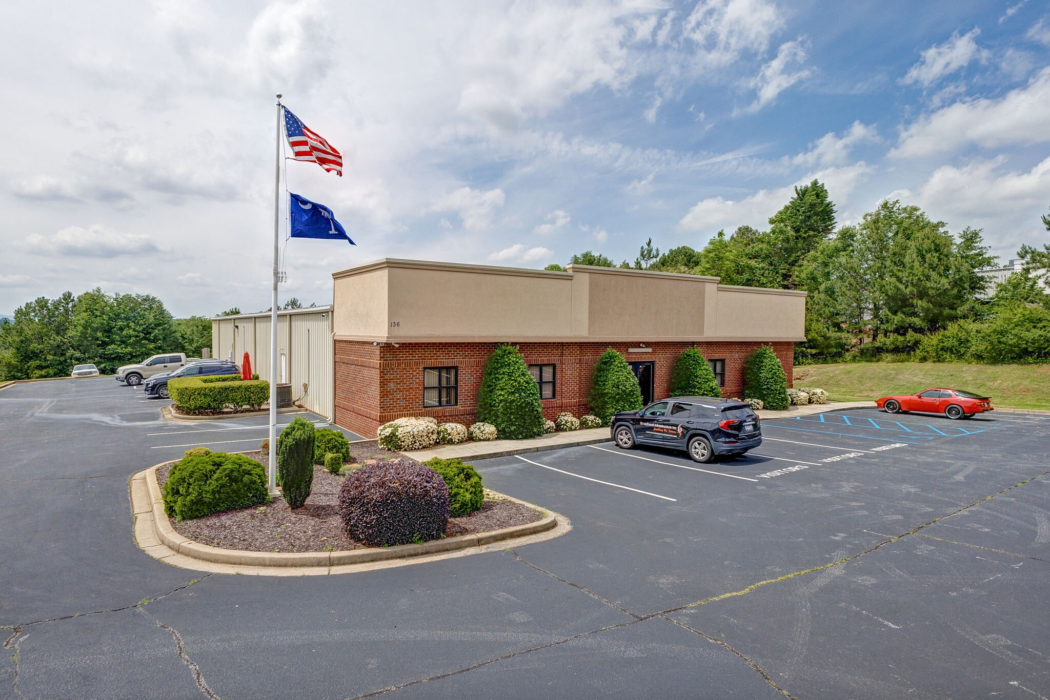 136 Johns Rd, Greer, SC for lease Primary Photo- Image 1 of 7