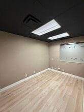 7910 NW 25th St, Doral, FL for lease Interior Photo- Image 2 of 6