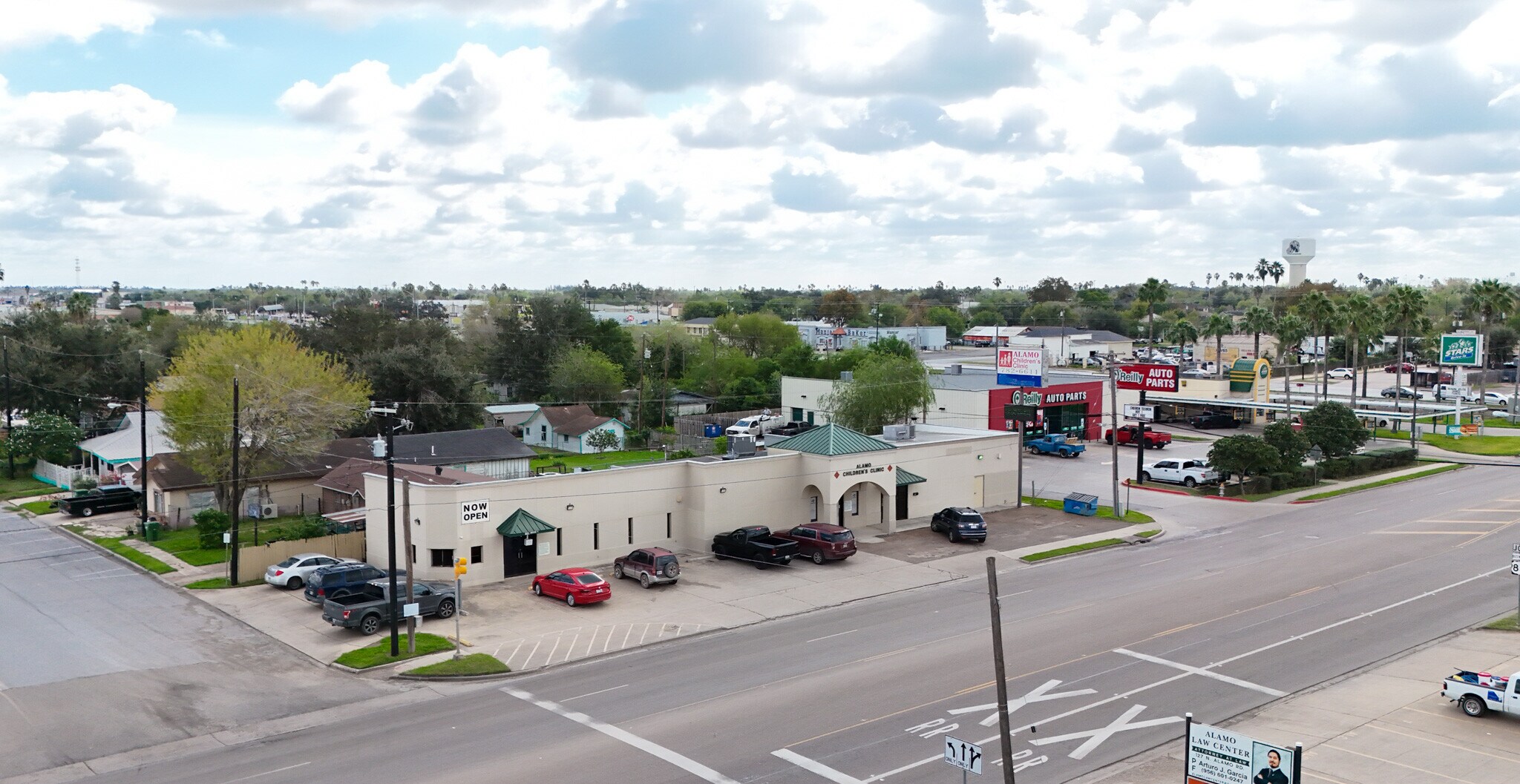 122 N Alamo Rd, Alamo, TX à louer Photo du bâtiment- Image 1 de 3
