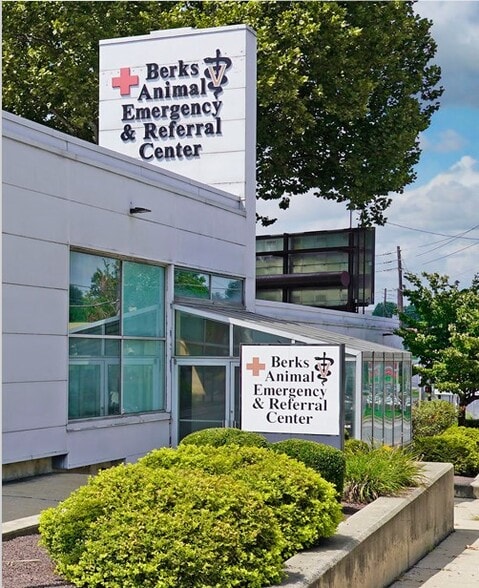 400 W Lancaster Ave, Shillington, PA for lease - Building Photo - Image 3 of 9