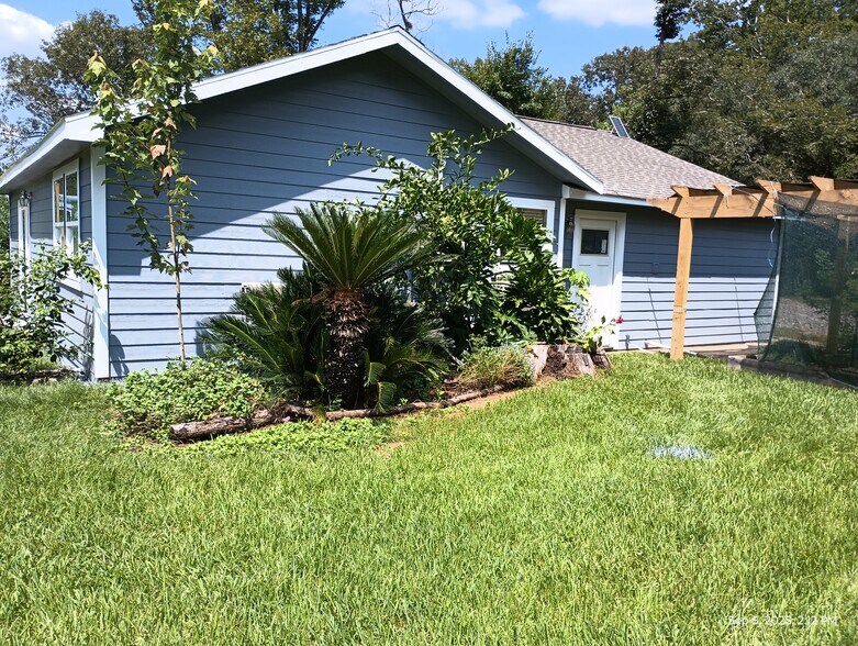 22181 Sandy Ln, Porter, TX à vendre - Photo du bâtiment - Image 1 de 27
