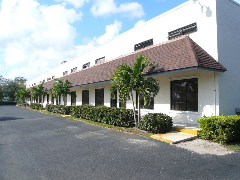 3567 91st St, West Palm Beach, FL for sale - Building Photo - Image 1 of 1