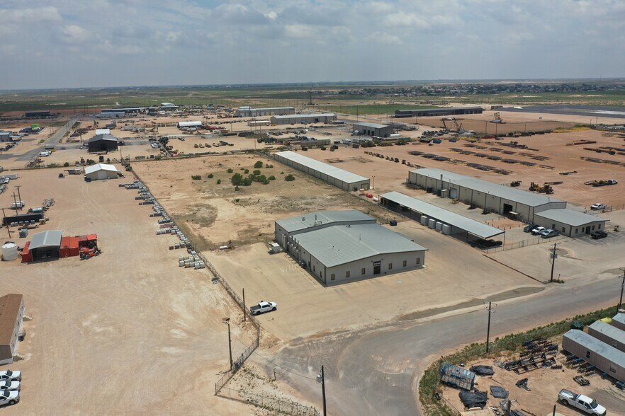 5718 N County Road 1287, Midland, TX à louer - Photo du bâtiment - Image 2 de 18