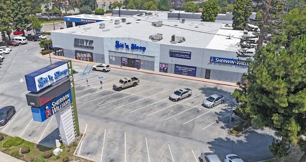1705 W Garvey Ave N, West Covina, CA for lease - Building Photo - Image 3 of 9