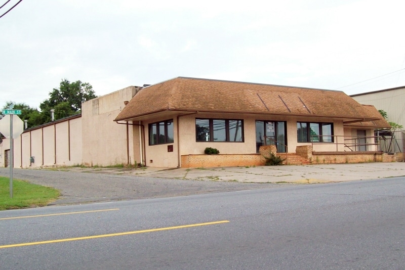 935 W Main St, Forest City, NC for sale - Primary Photo - Image 1 of 1