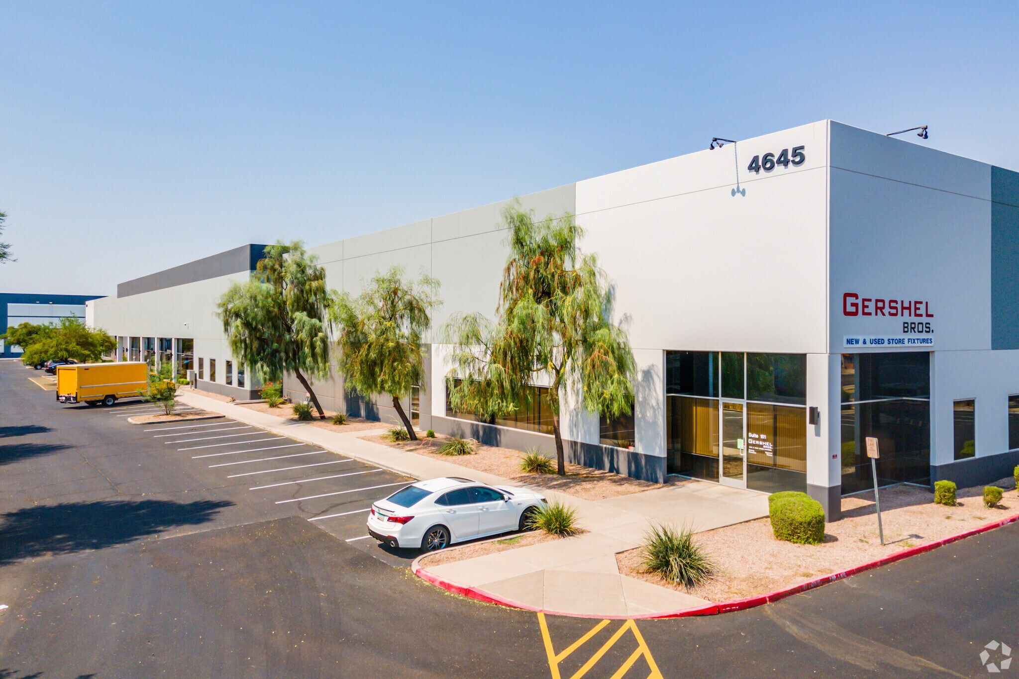 4645 W McDowell Rd, Phoenix, AZ à louer Photo du bâtiment- Image 1 de 7