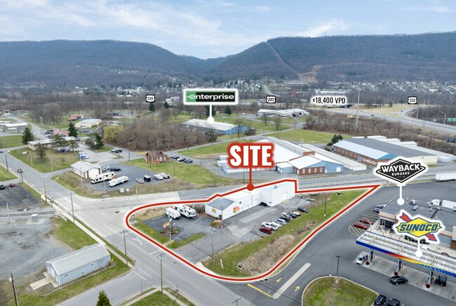 Plus de détails pour 102 S Henderson St, Lock Haven, PA - Commerce de détail à vendre