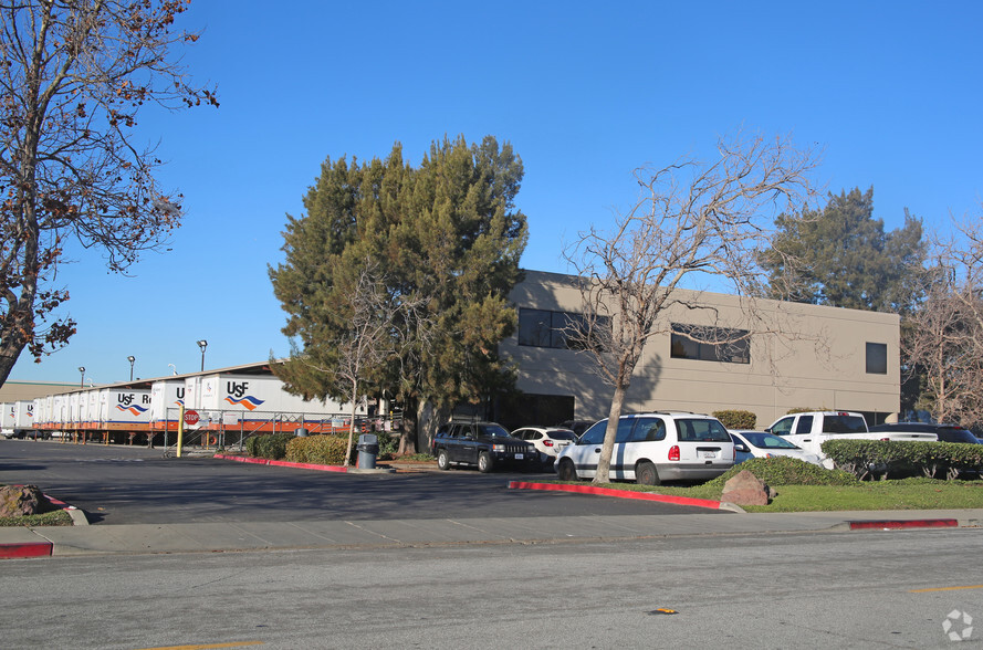 2371-2375 Polvorosa Dr, San Leandro, CA for sale - Primary Photo - Image 1 of 1