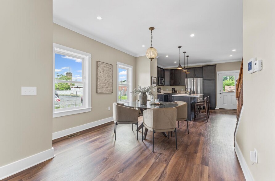 309 W 5th Ave, Flint, MI à vendre - Photo intérieure - Image 3 de 11