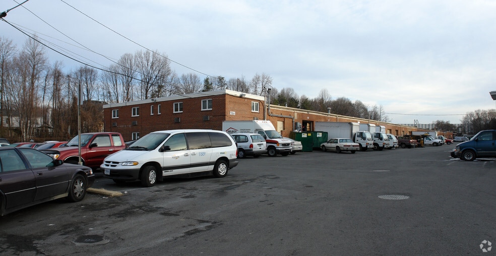 7309 Highland St, Springfield, VA for lease - Building Photo - Image 3 of 26