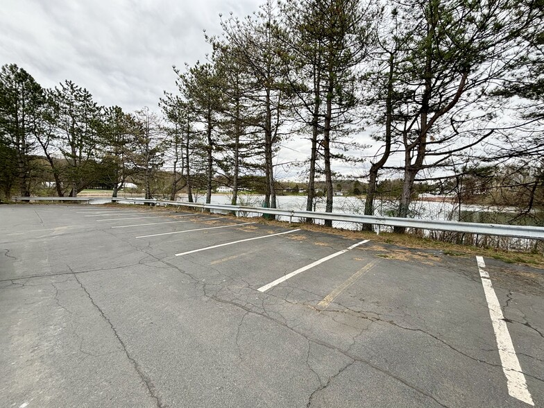 200 Northern Dr, Troy, NY for sale - Building Photo - Image 2 of 18