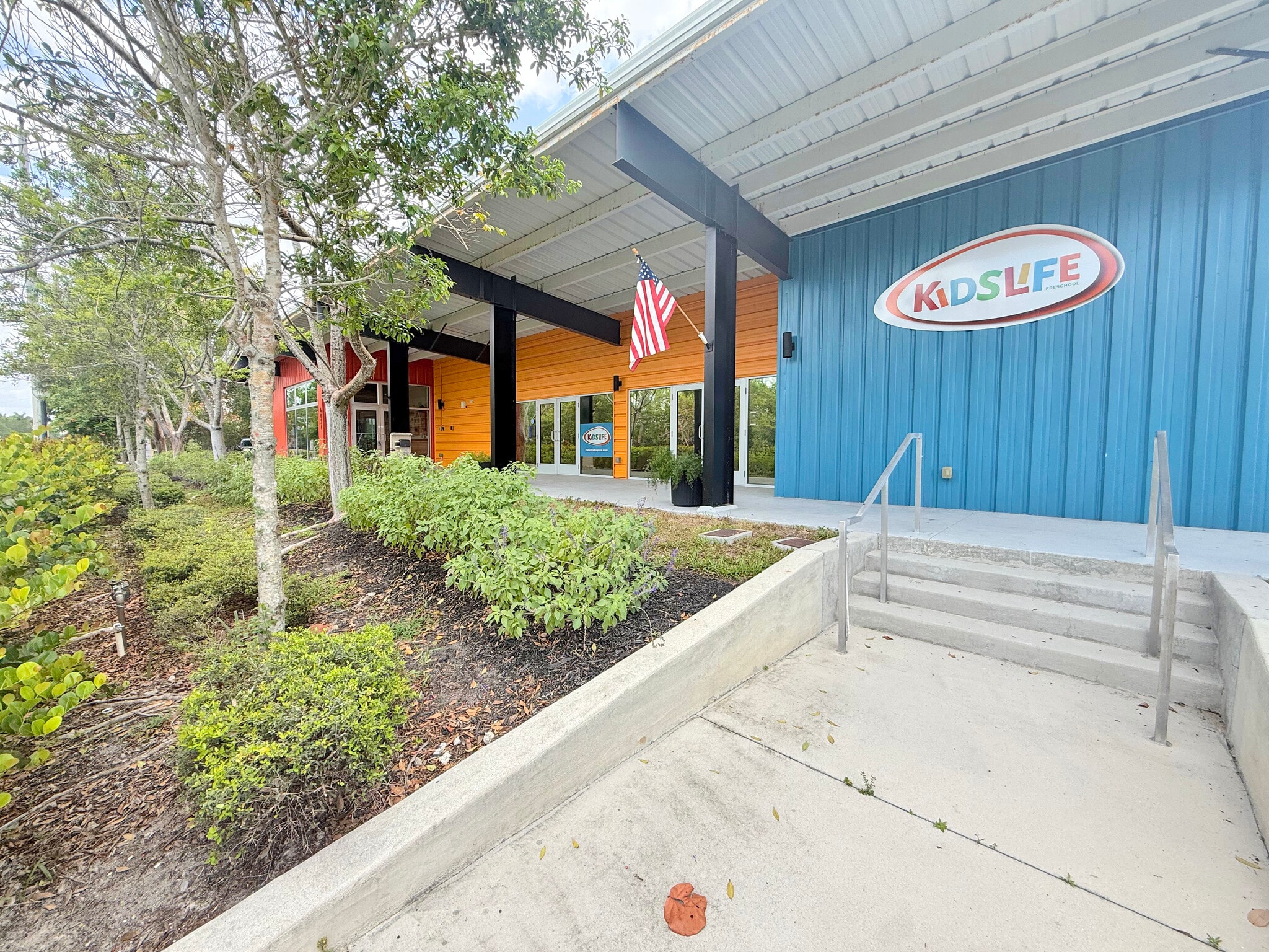 6051 Bayshore Dr, Naples, FL for sale Building Photo- Image 1 of 16