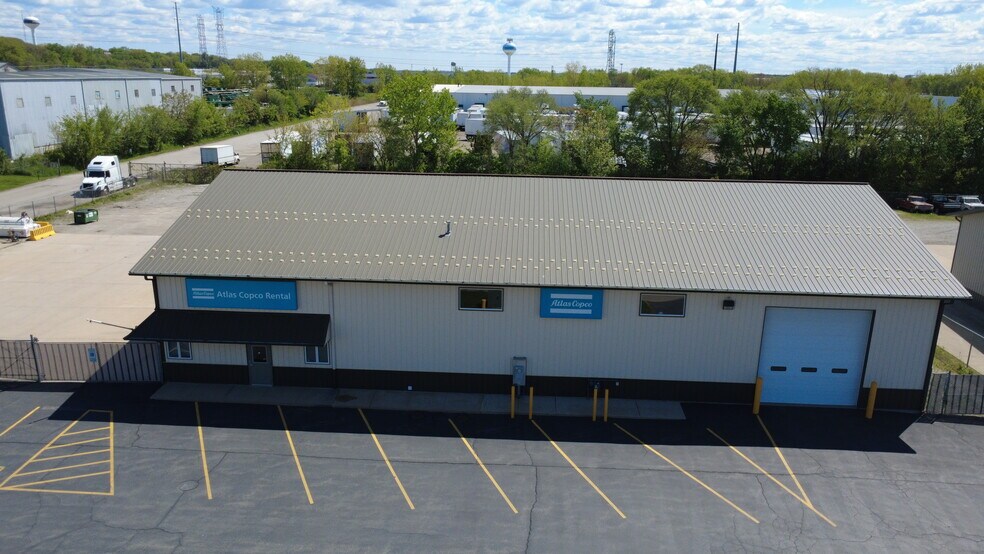 2134 Maxim Dr, Joliet, IL à louer - Photo du bâtiment - Image 3 de 6