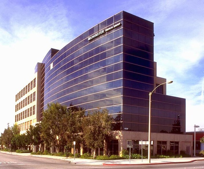 11539 Hawthorne Blvd, Hawthorne, CA for lease - Building Photo - Image 2 of 11