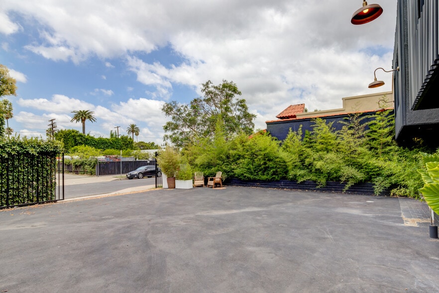 710 Seward St, Los Angeles, CA for lease - Building Photo - Image 3 of 29