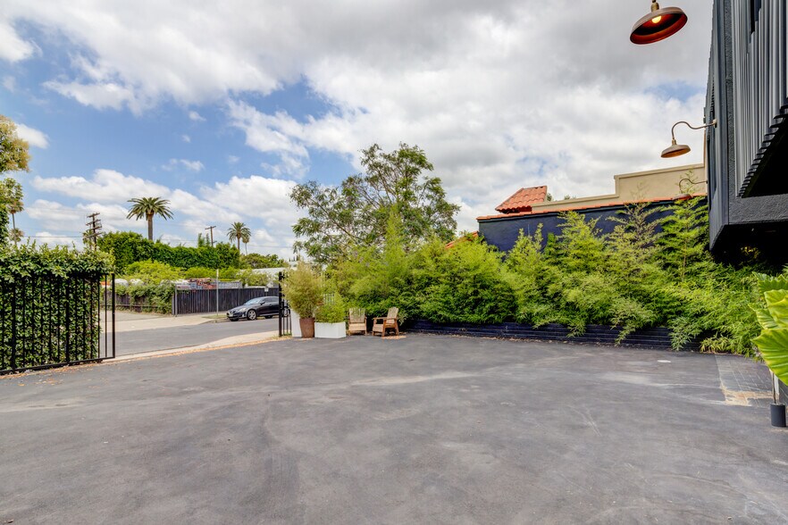 710 Seward St, Los Angeles, CA à louer - Photo du bâtiment - Image 3 de 29