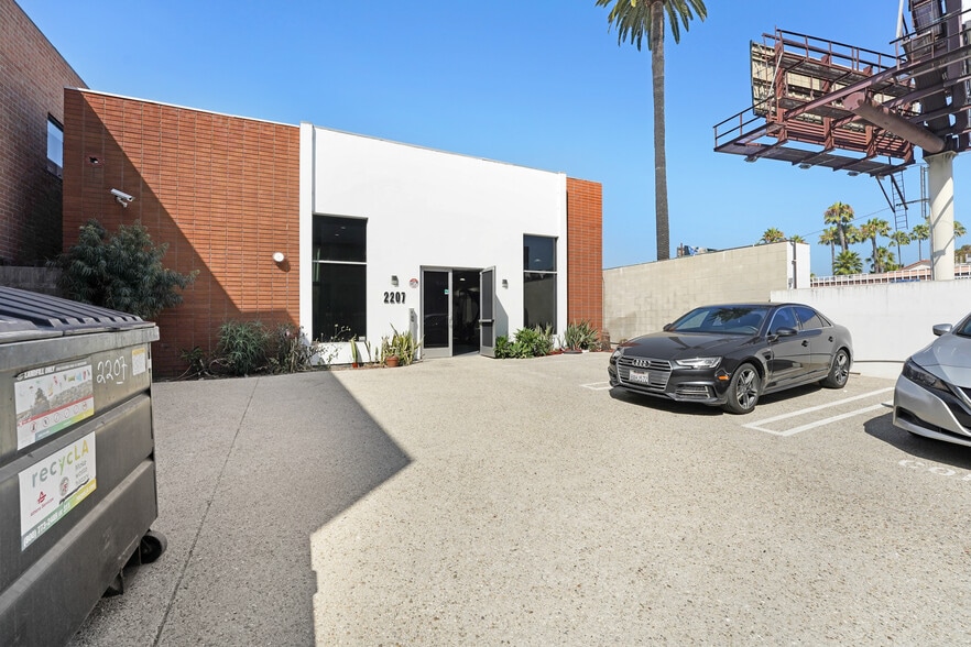 2207 Colby Ave, Los Angeles, CA for sale - Building Photo - Image 2 of 8