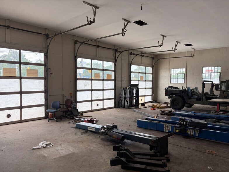 1098 Route 130 N, Cinnaminson, NJ à louer - Photo du bâtiment - Image 3 de 9