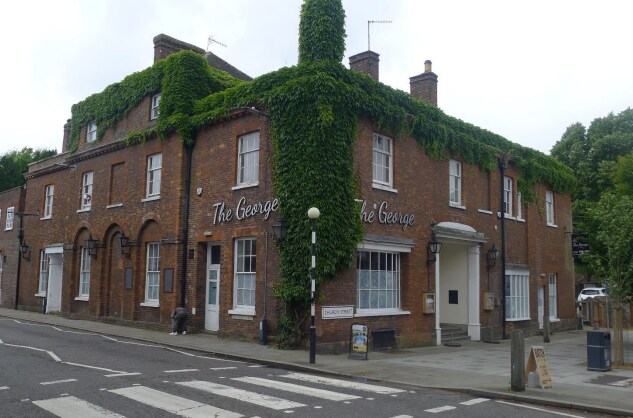 2 Hitchin St, Baldock à louer - Photo du bâtiment - Image 2 de 3