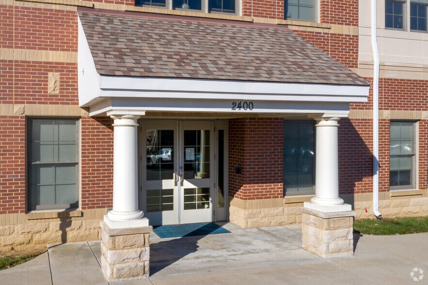 2400 Bush Ridge Dr, Louisville, KY for lease - Building Photo - Image 3 of 6