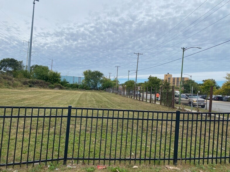 7060 S South Chicago Ave, Chicago, IL for sale - Building Photo - Image 1 of 5