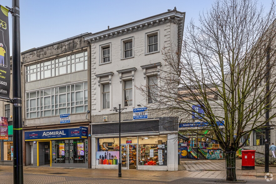 36 George St, Luton à louer - Photo du bâtiment - Image 2 de 2