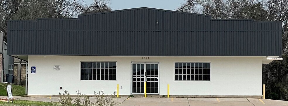 1702 Santa Fe Dr, Weatherford, TX à louer - Photo du bâtiment - Image 1 de 22
