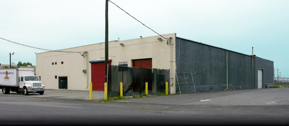 900 Castle Rd, Secaucus, NJ à louer - Photo du bâtiment - Image 3 de 3