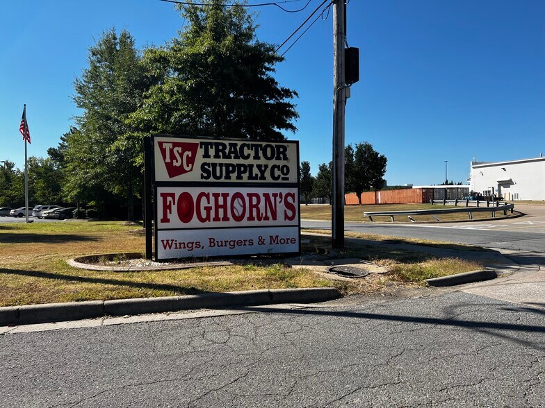 2310 Sanders Rd, Conway, AR for lease - Building Photo - Image 3 of 68