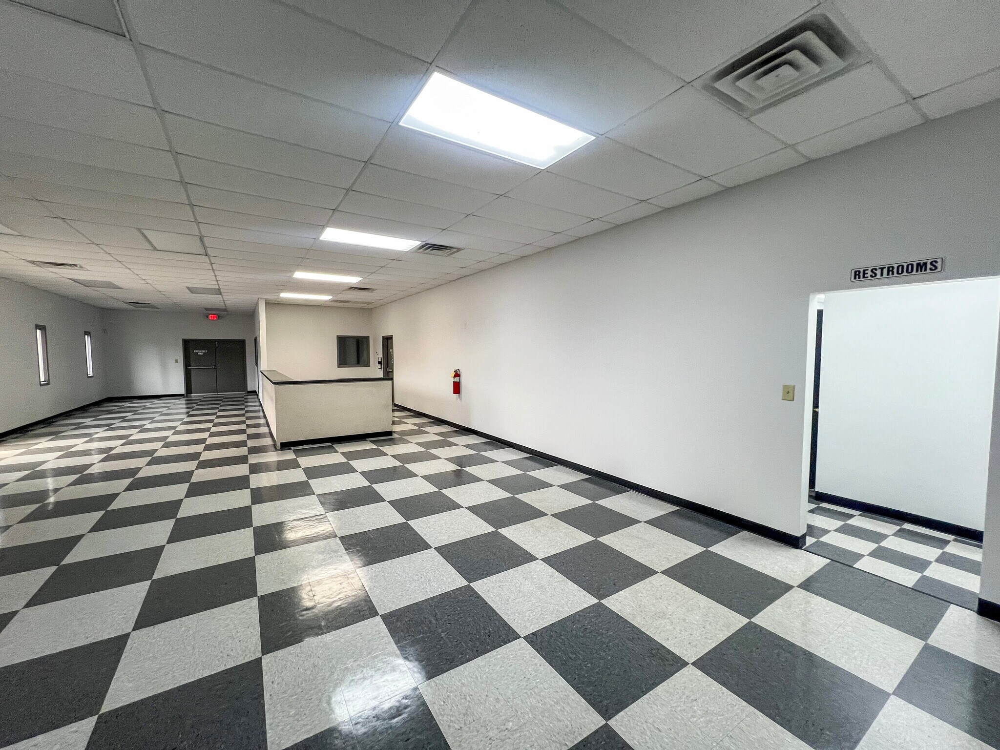 4701 Commercial Dr NW, Huntsville, AL à louer Photo principale- Image 1 de 26