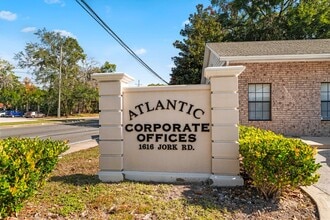 1616 Jork Rd, Jacksonville, FL à louer Photo intérieure- Image 2 de 17