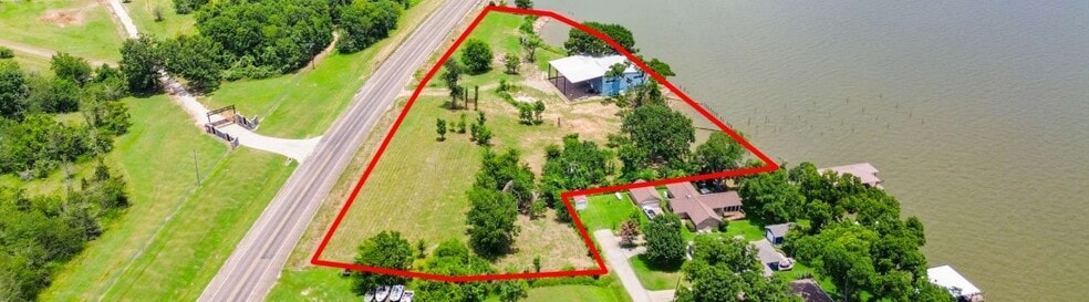 10390 US Highway 190 E, Pointblank, TX à vendre - Photo du bâtiment - Image 1 de 12