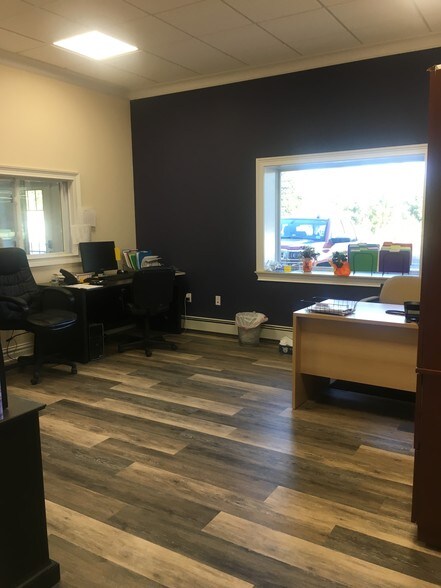 398-400 US Highway 22, Green Brook, NJ à louer - Photo intérieure - Image 2 de 5