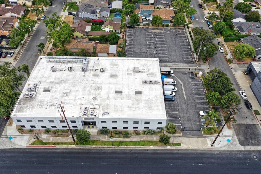 1111 S Victory Blvd, Burbank, CA à vendre - Photo du bâtiment - Image 3 de 16