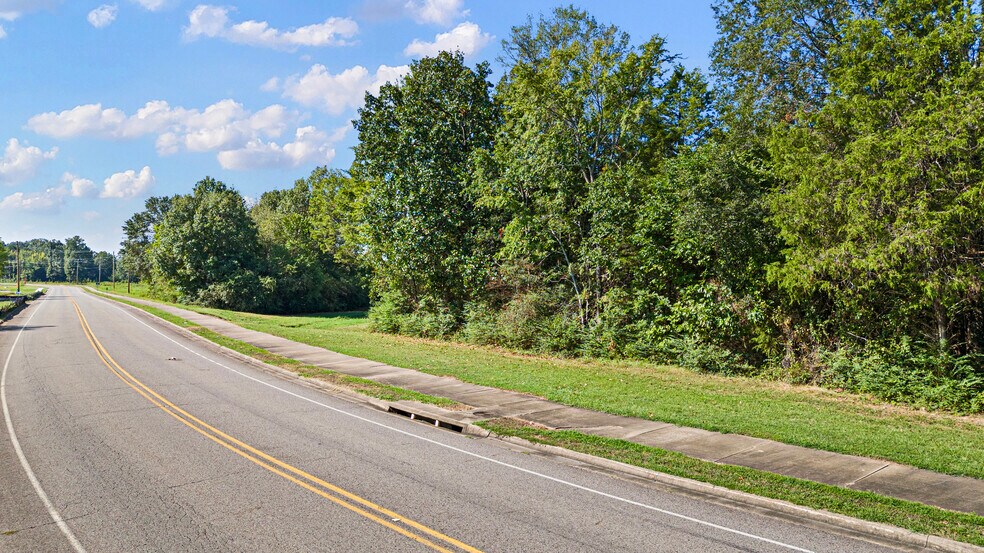 Fairway park, Russellville, AR à vendre - Photo du bâtiment - Image 2 de 11