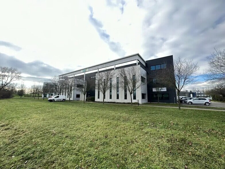 Bureau dans Entzheim à louer - Photo du bâtiment - Image 2 de 7