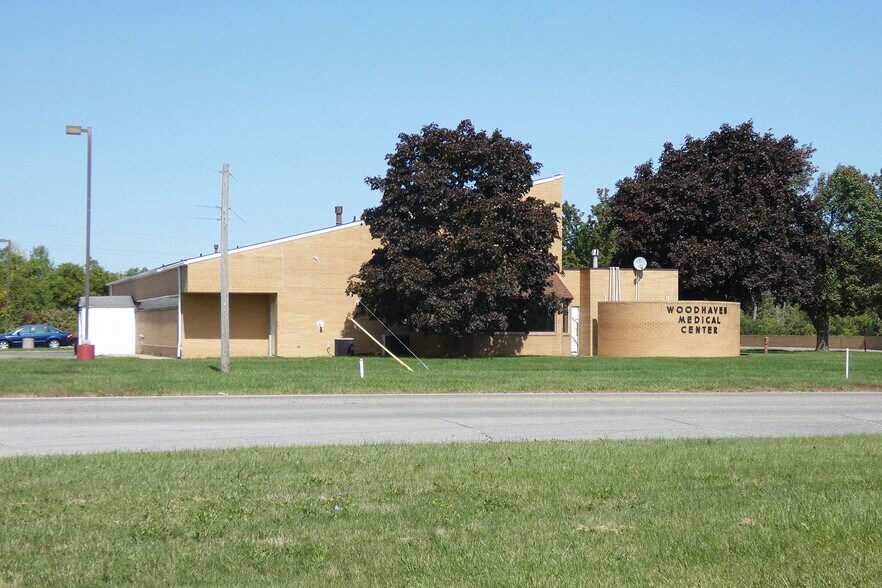 18600 Van Horn Rd, Woodhaven, MI à louer - Photo du bâtiment - Image 1 de 3