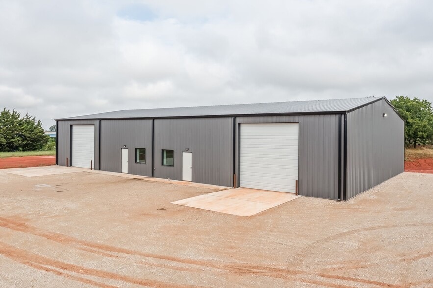 5286 NE Highway 33, Guthrie, OK for lease - Building Photo - Image 2 of 22