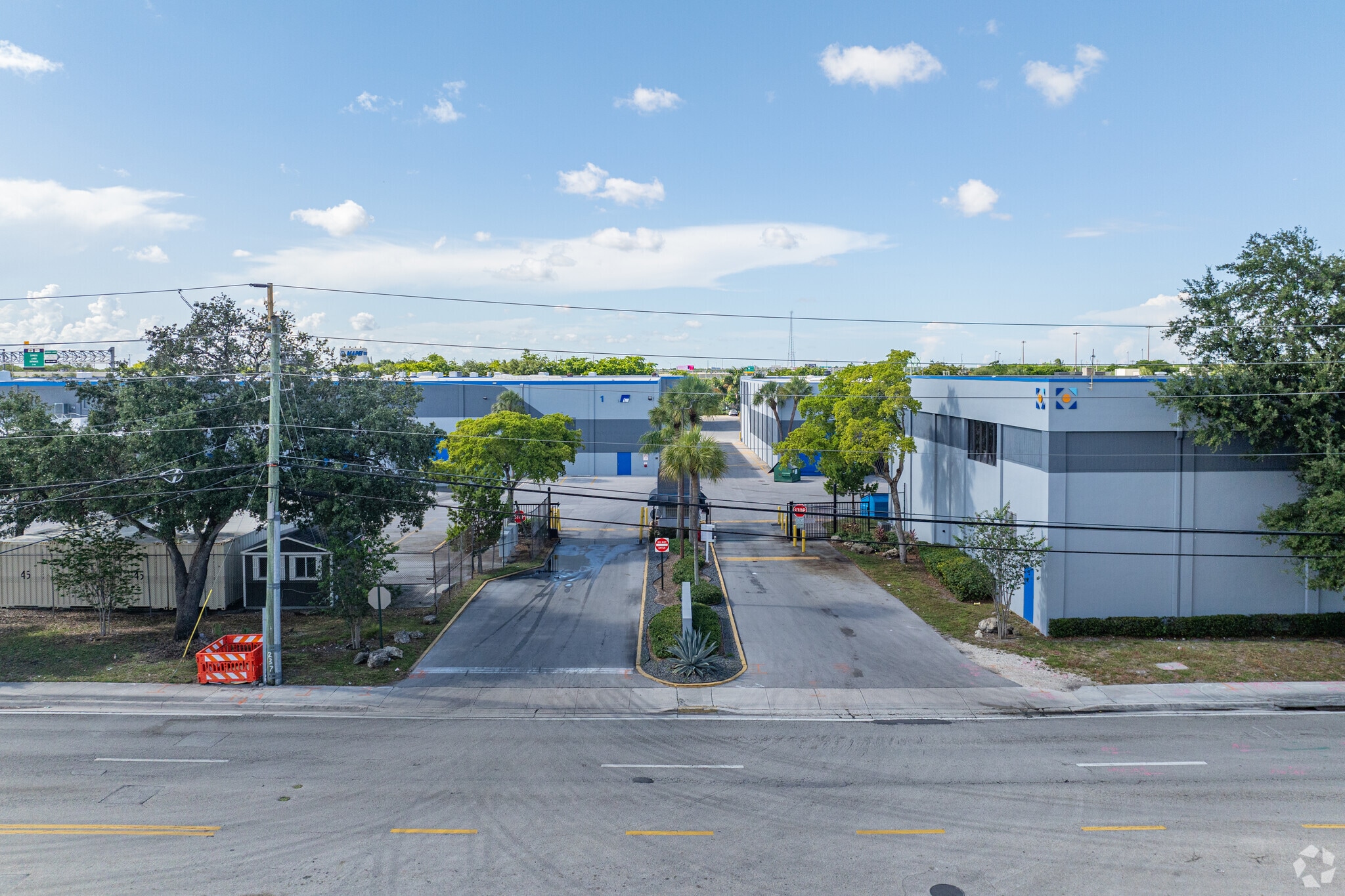 1919 NW 19th St, Fort Lauderdale, FL for lease Primary Photo- Image 1 of 14