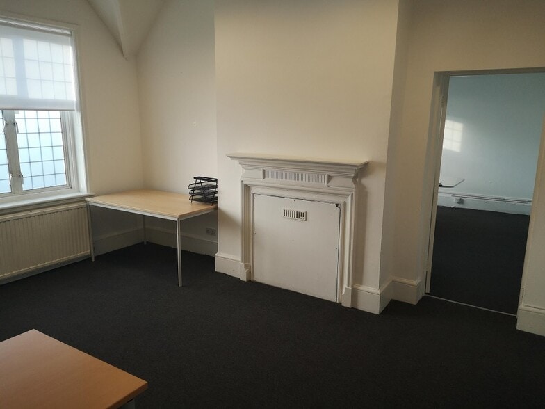 Kennelwood Ln, Hatfield for lease - Interior Photo - Image 2 of 7