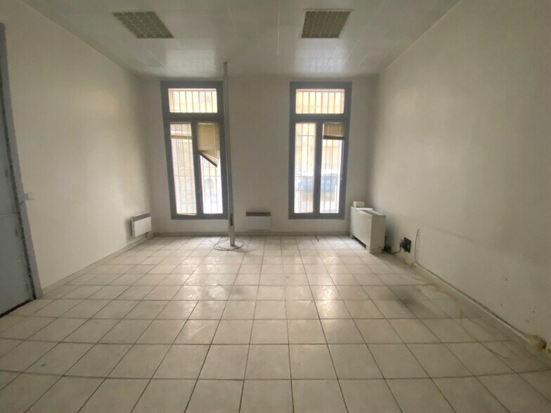 Rue Edouard Delanglade, Marseille for sale - Interior Photo - Image 3 of 6
