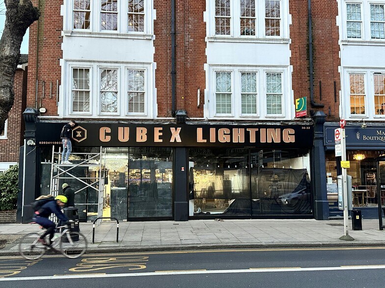 30-34 Chiswick High Rd, Londres à louer - Photo du bâtiment - Image 1 de 11