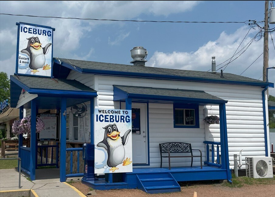 514 Louisa St, Crivitz, WI à vendre Photo du bâtiment- Image 1 de 11