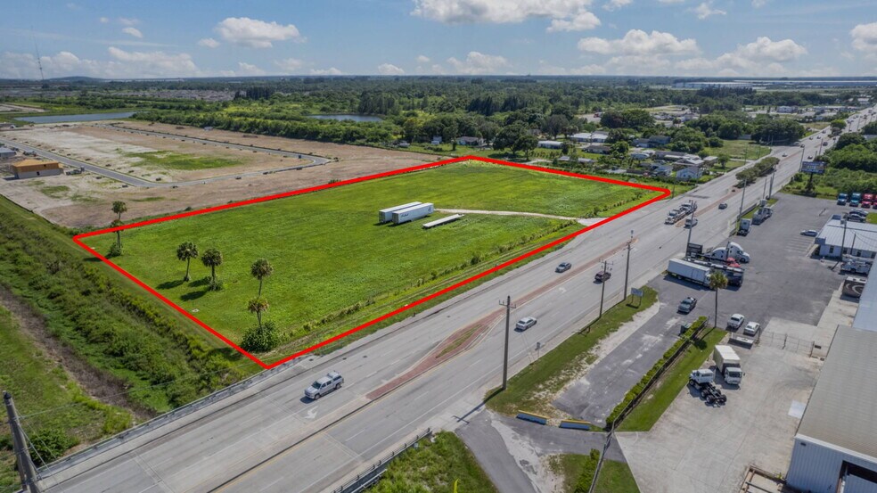 5001 Orange Ave, Fort Pierce, FL à vendre - Photo du bâtiment - Image 3 de 19