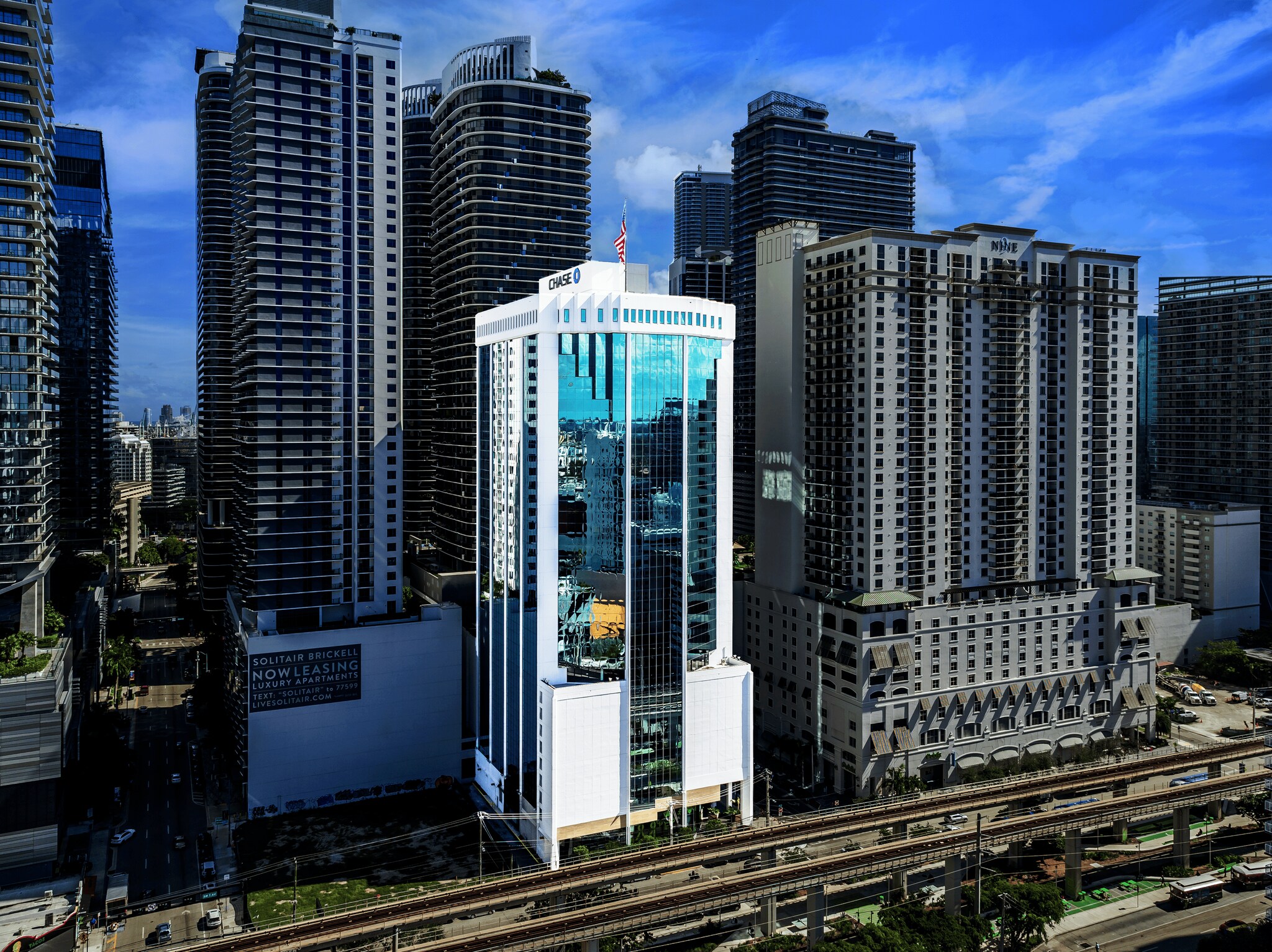 80 SW 8th St, Miami, FL à louer Photo principale- Image 1 de 14