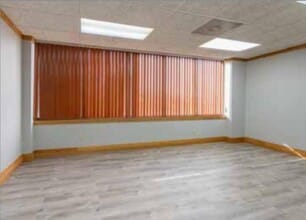 8801 E 63rd St, Raytown, MO à louer Photo intérieure- Image 2 de 7