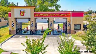 Plus de détails pour 538 Aviation Rd, Queensbury, NY - Commerce de détail à vendre