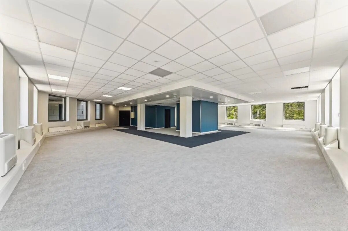 81 Boulevard De La Bataille De Stalingrad, Villeurbanne for lease Interior Photo- Image 1 of 15