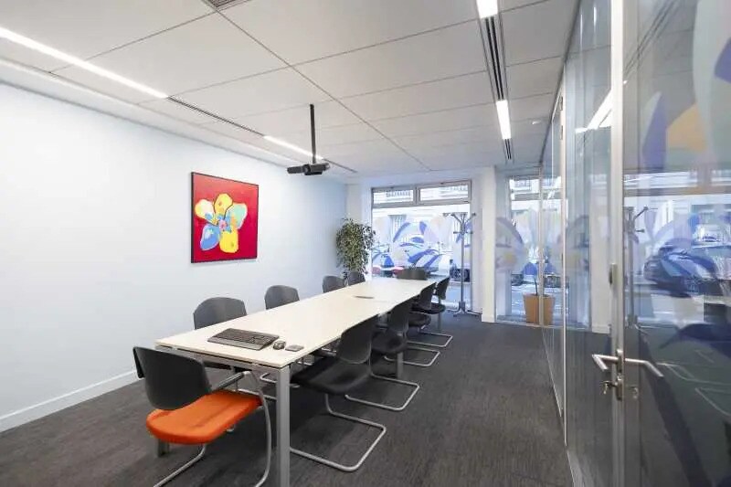 Office in Paris for sale - Interior Photo - Image 2 of 6