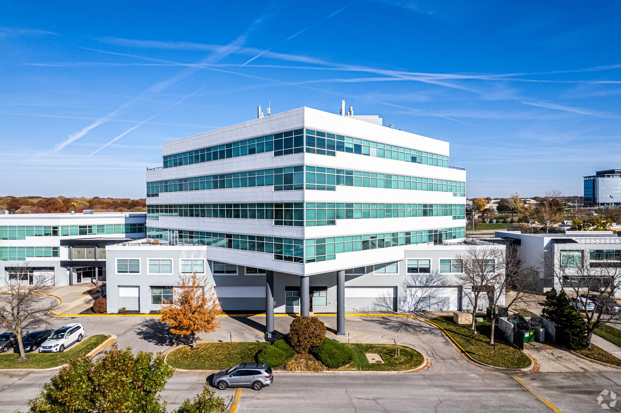 7171 W 95th St, Overland Park, KS à louer Photo principale- Image 1 de 35